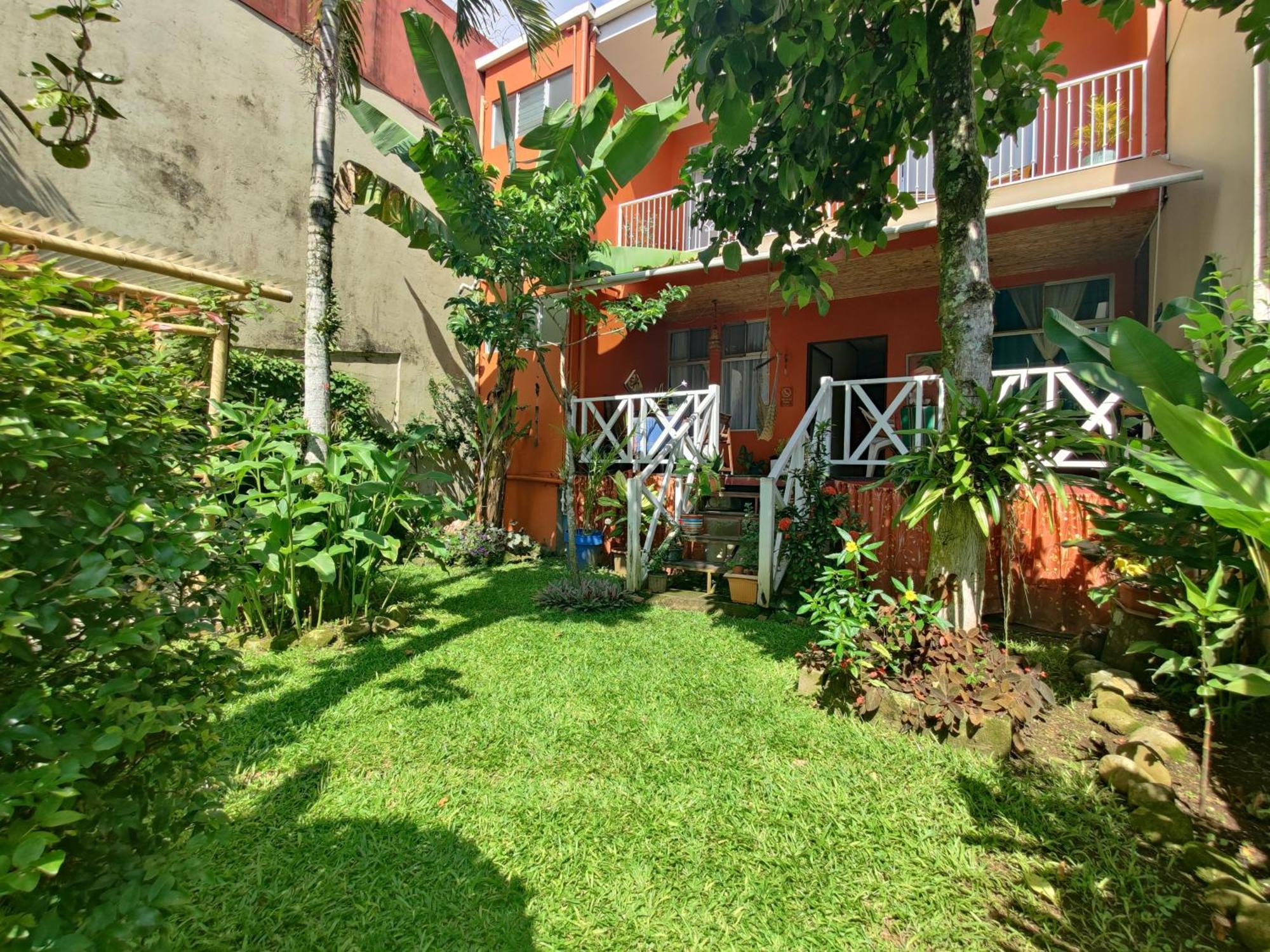 Casa De Lis Hotel & Tourist Info Centre Turrialba Ngoại thất bức ảnh