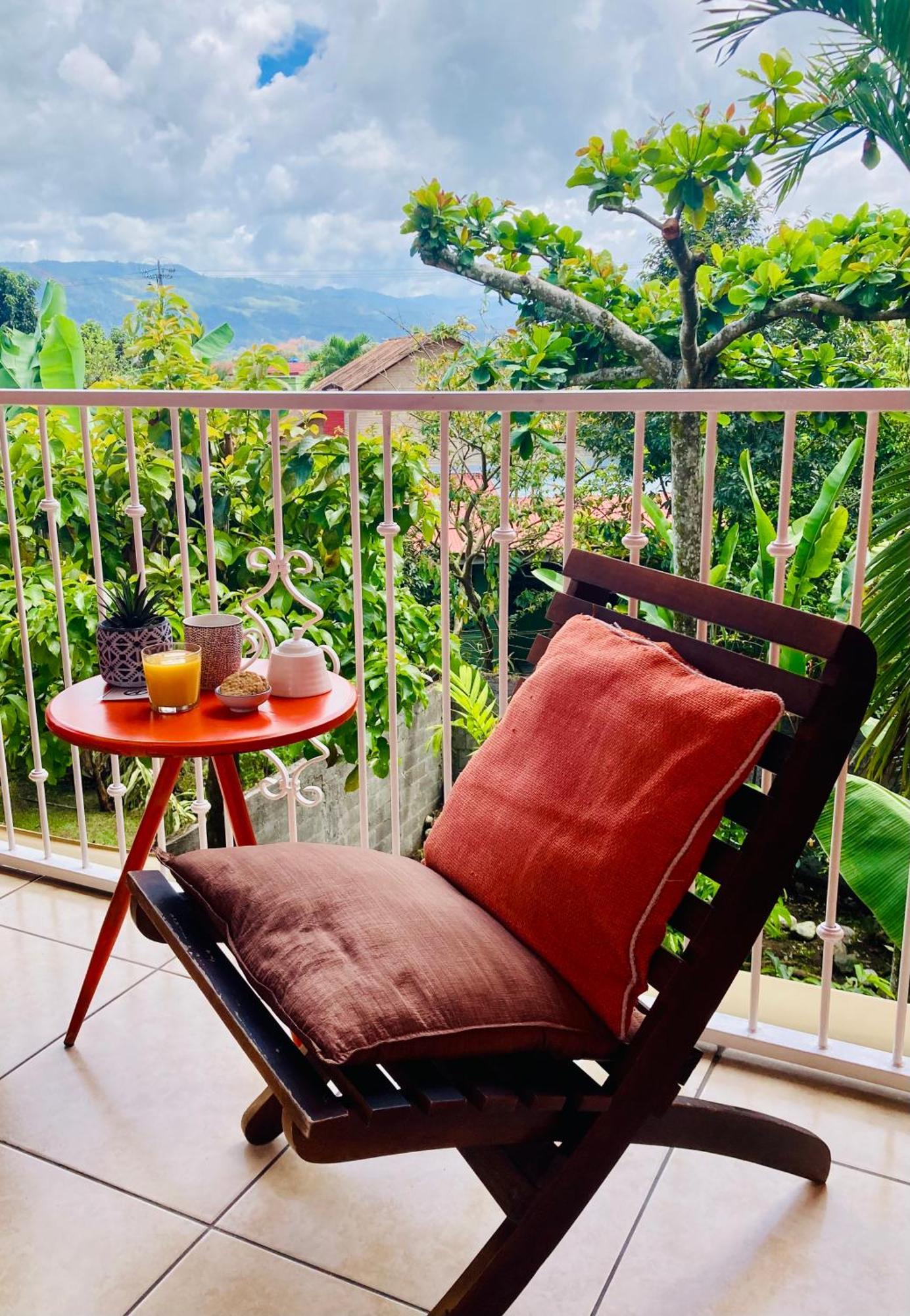 Casa De Lis Hotel & Tourist Info Centre Turrialba Ngoại thất bức ảnh